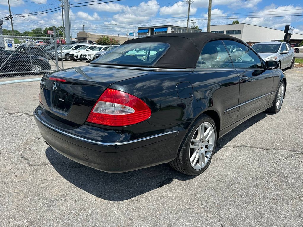 Photo 7 of this MERCEDES-BENZ CLK