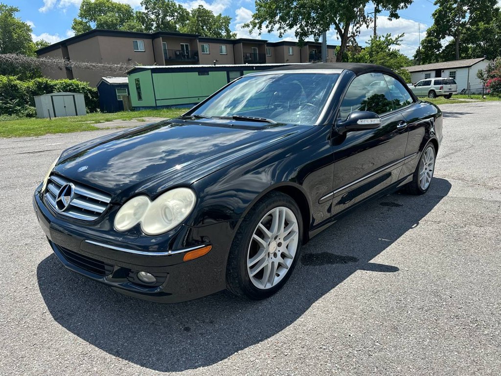 Photo 3 of this MERCEDES-BENZ CLK