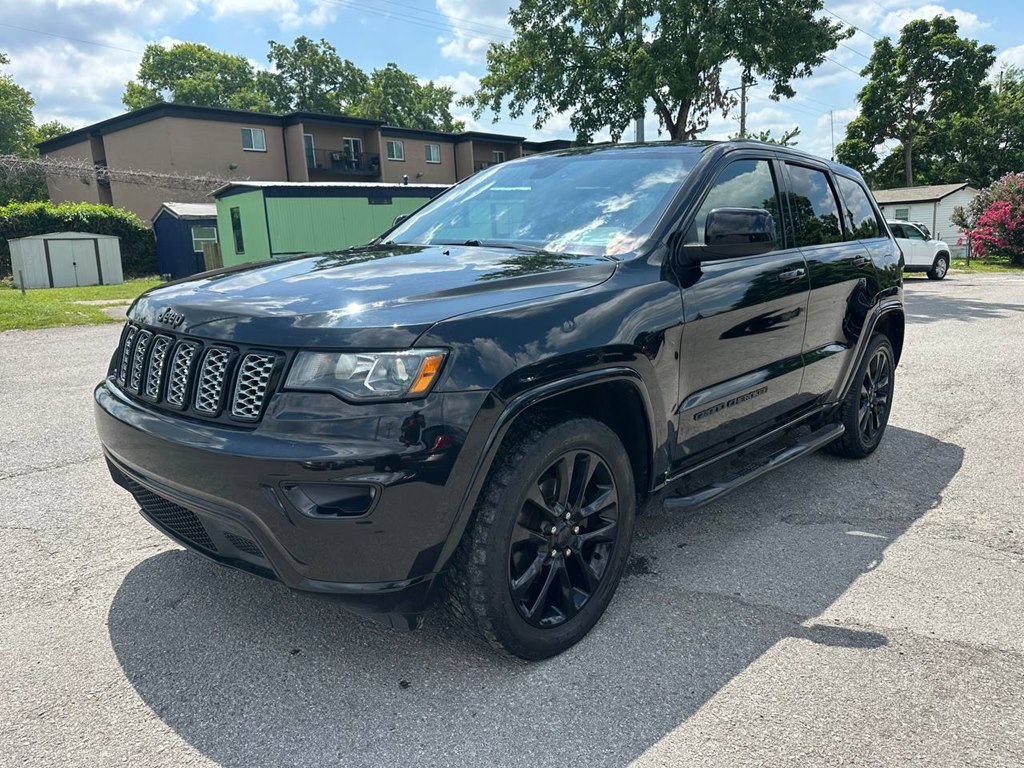 Photo 2 of this JEEP GRAND CHEROKEE