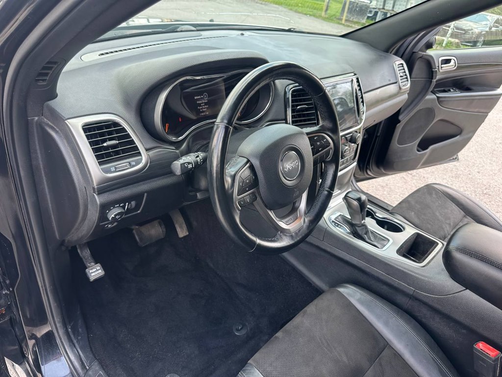 Photo 14 of this JEEP GRAND CHEROKEE