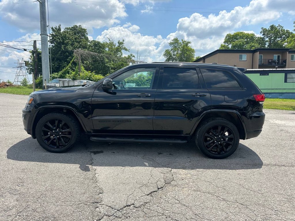 Photo 8 of this JEEP GRAND CHEROKEE