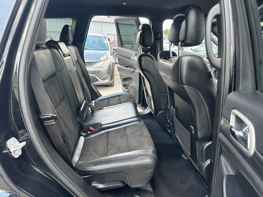 Photo 22 of this JEEP GRAND CHEROKEE