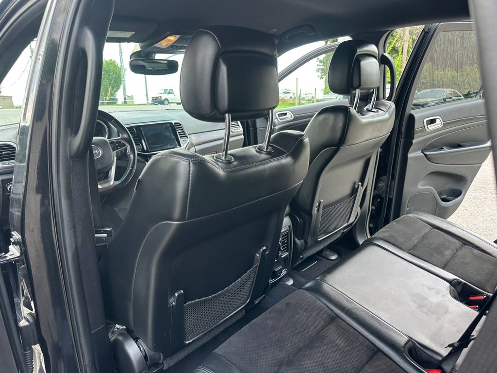Photo 17 of this JEEP GRAND CHEROKEE