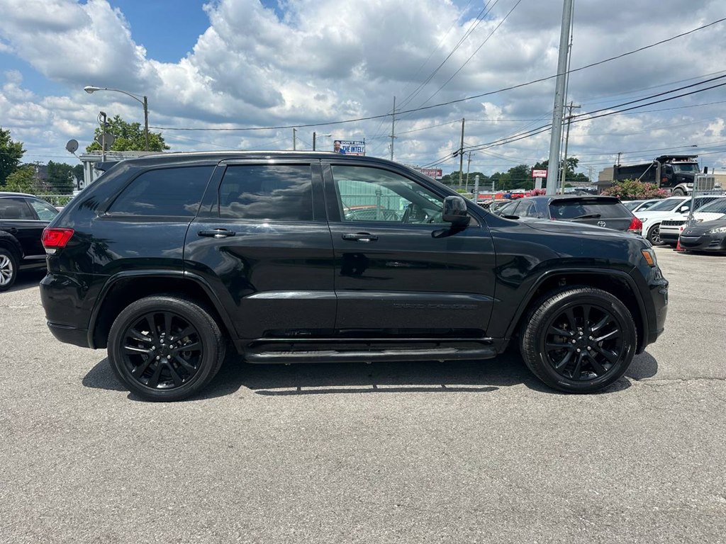 Photo 6 of this JEEP GRAND CHEROKEE