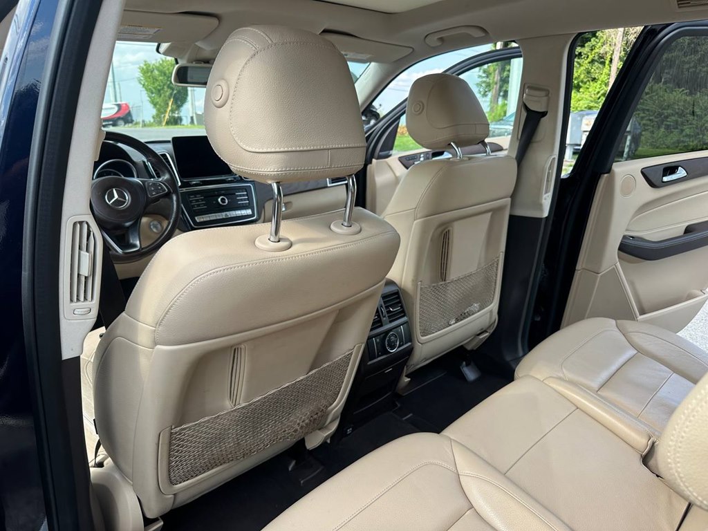 Photo 19 of this MERCEDES-BENZ GLS