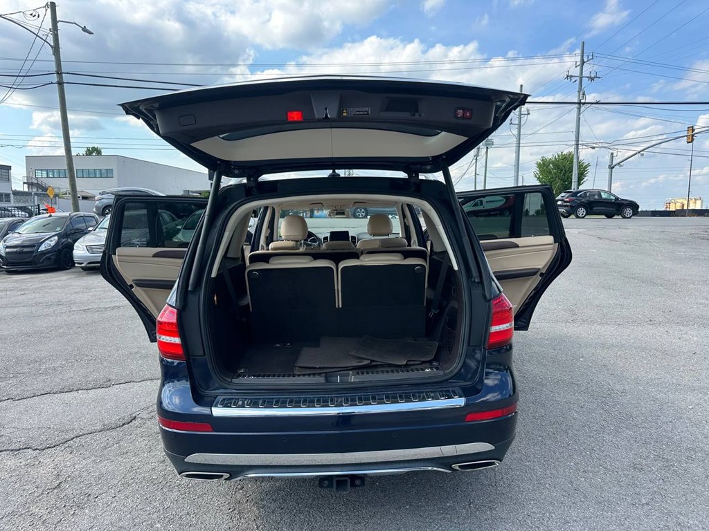 Photo 14 of this MERCEDES-BENZ GLS