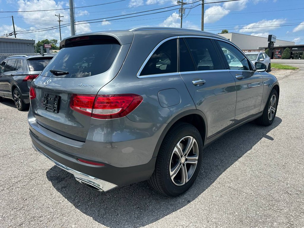 Photo 6 of this MERCEDES-BENZ GLC
