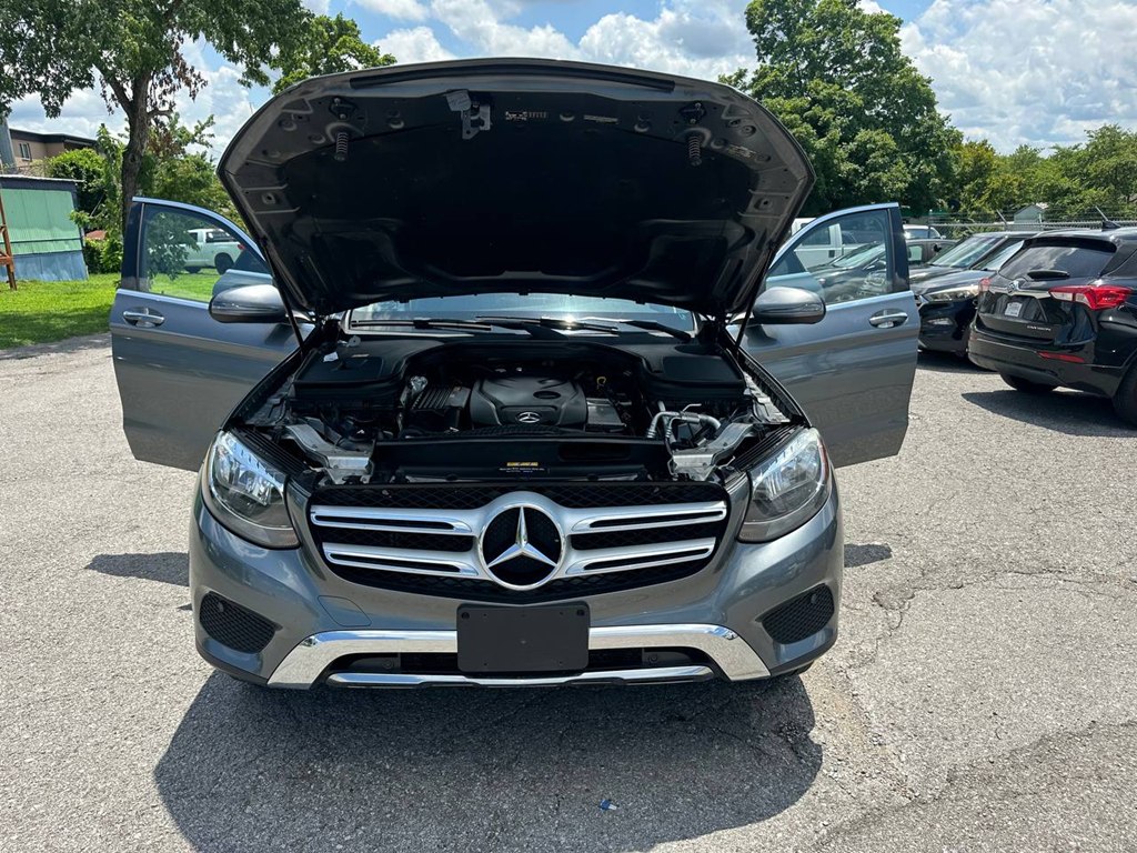 Photo 12 of this MERCEDES-BENZ GLC