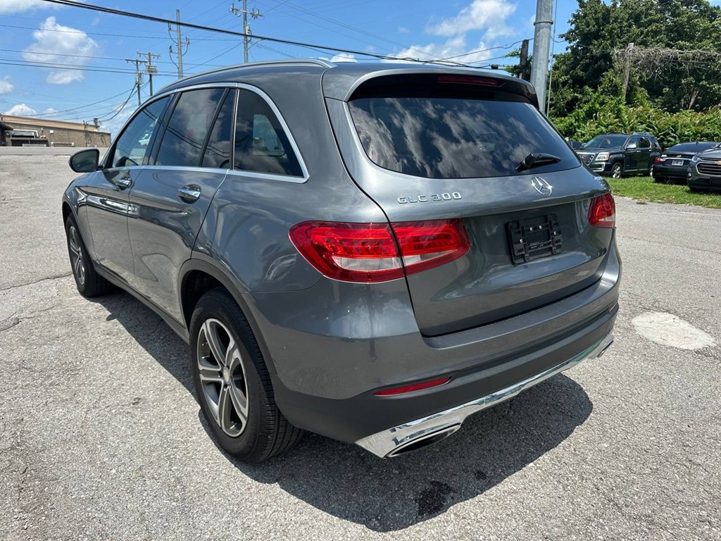 Photo 8 of this MERCEDES-BENZ GLC