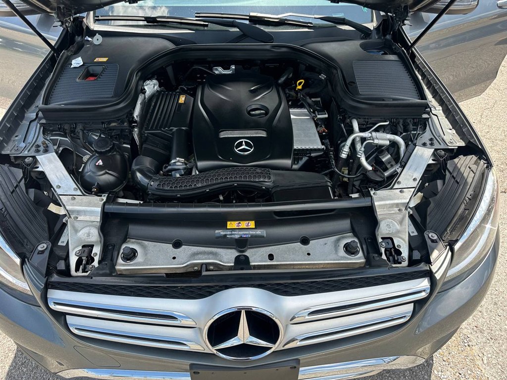 Photo 13 of this MERCEDES-BENZ GLC