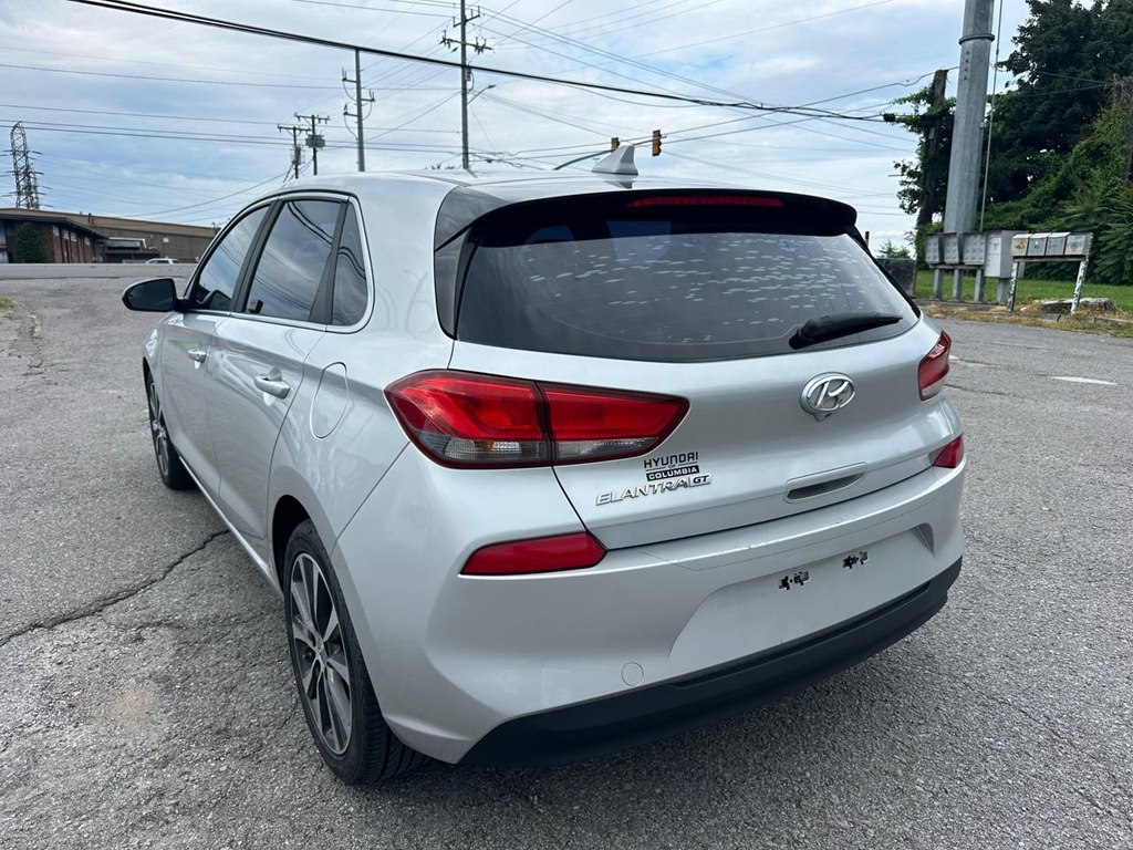 Photo 8 of this HYUNDAI ELANTRA GT