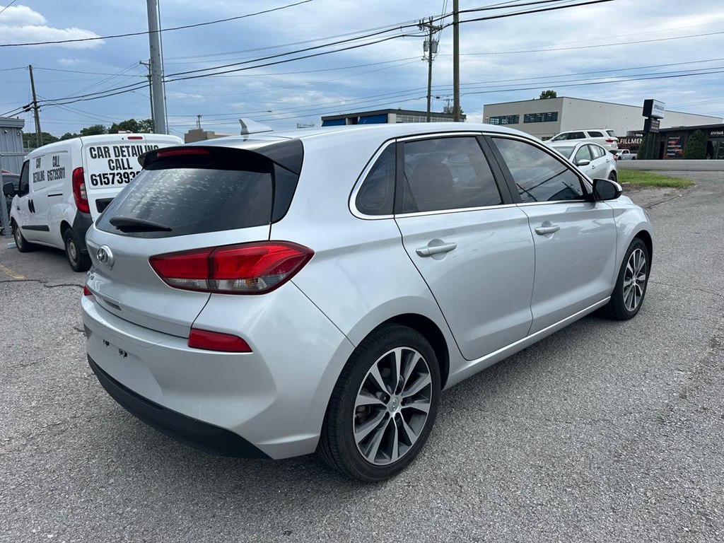Photo 7 of this HYUNDAI ELANTRA GT