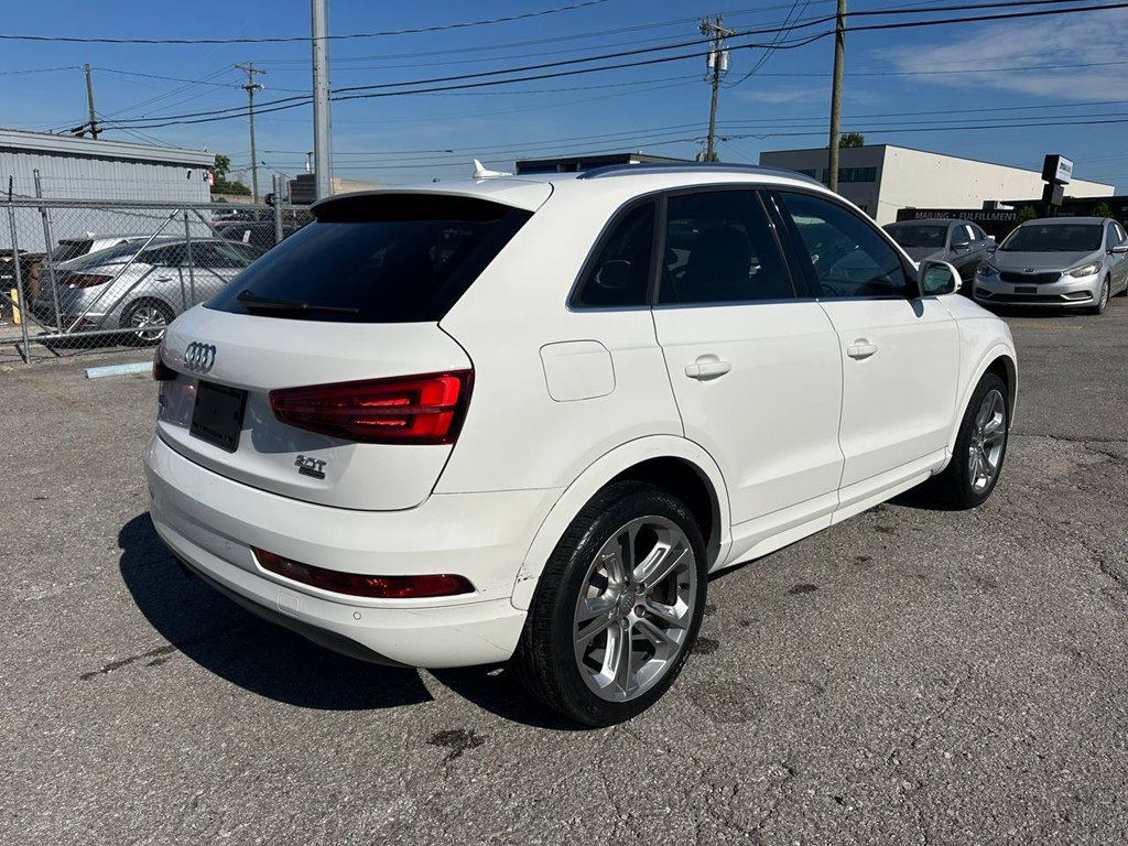Photo 9 of this AUDI Q3