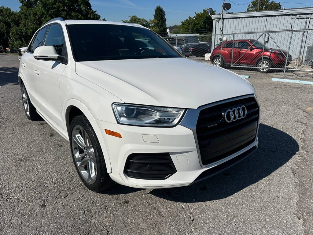 Photo 10 of this AUDI Q3