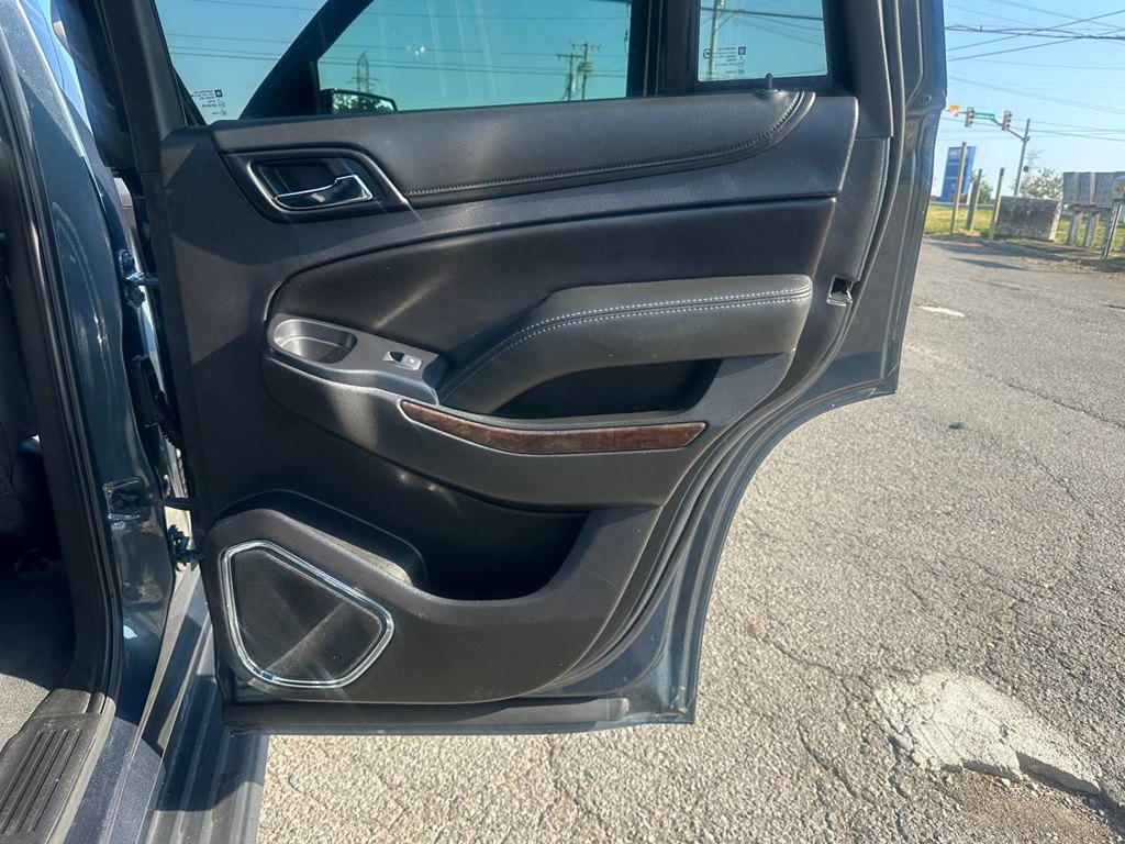 Photo 24 of this CHEVROLET TAHOE