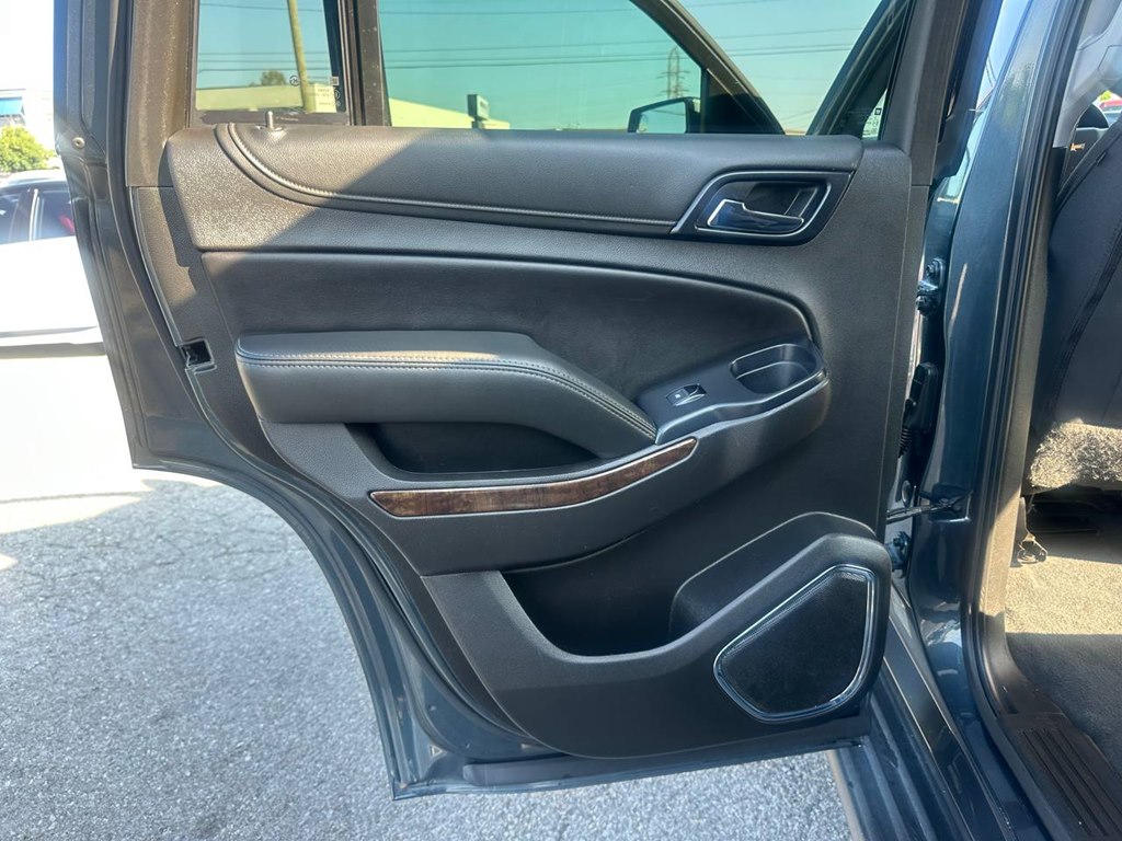 Photo 19 of this CHEVROLET TAHOE