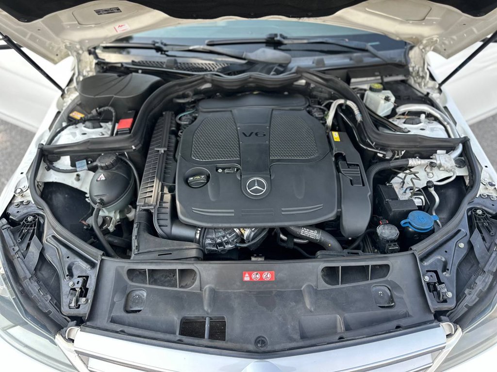 Photo 10 of this MERCEDES-BENZ C-CLASS