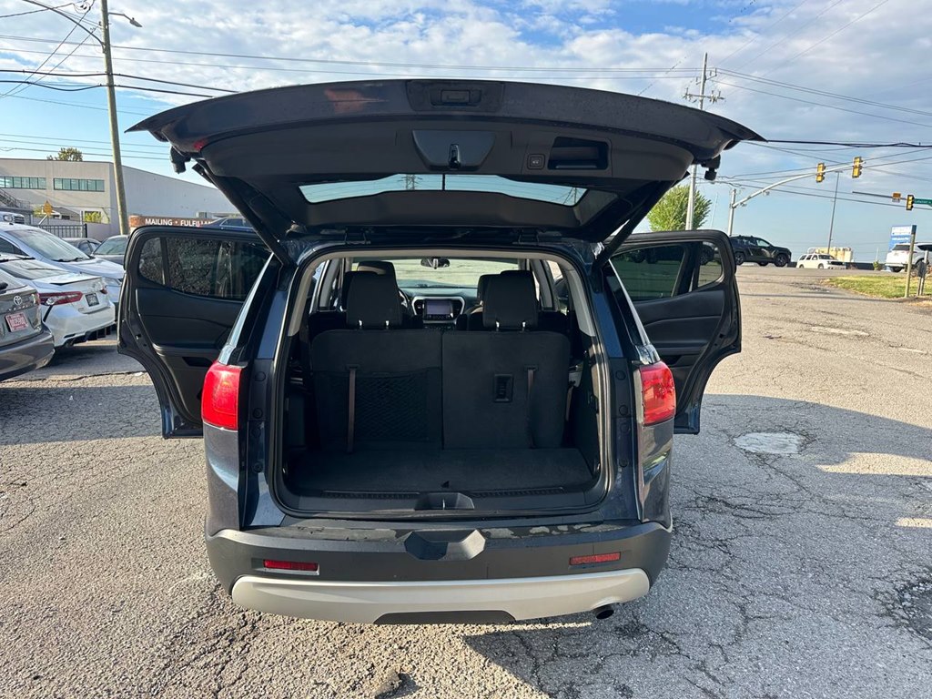 Photo 11 of this GMC ACADIA