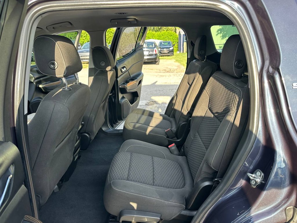 Photo 17 of this GMC ACADIA