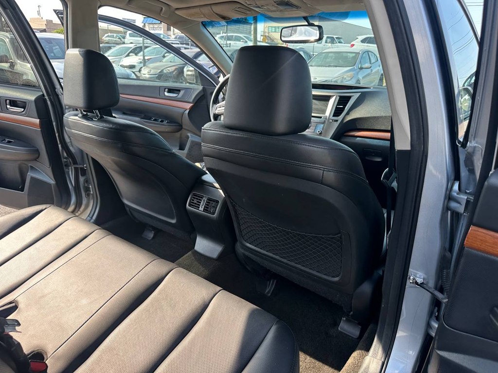 Photo 23 of this SUBARU OUTBACK