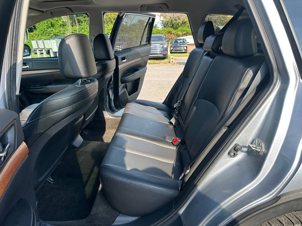 Photo 16 of this SUBARU OUTBACK