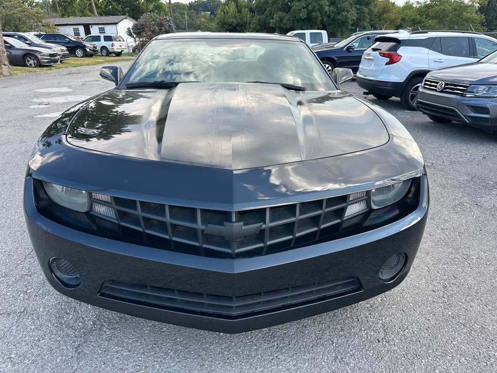 Photo 2 of this CHEVROLET CAMARO