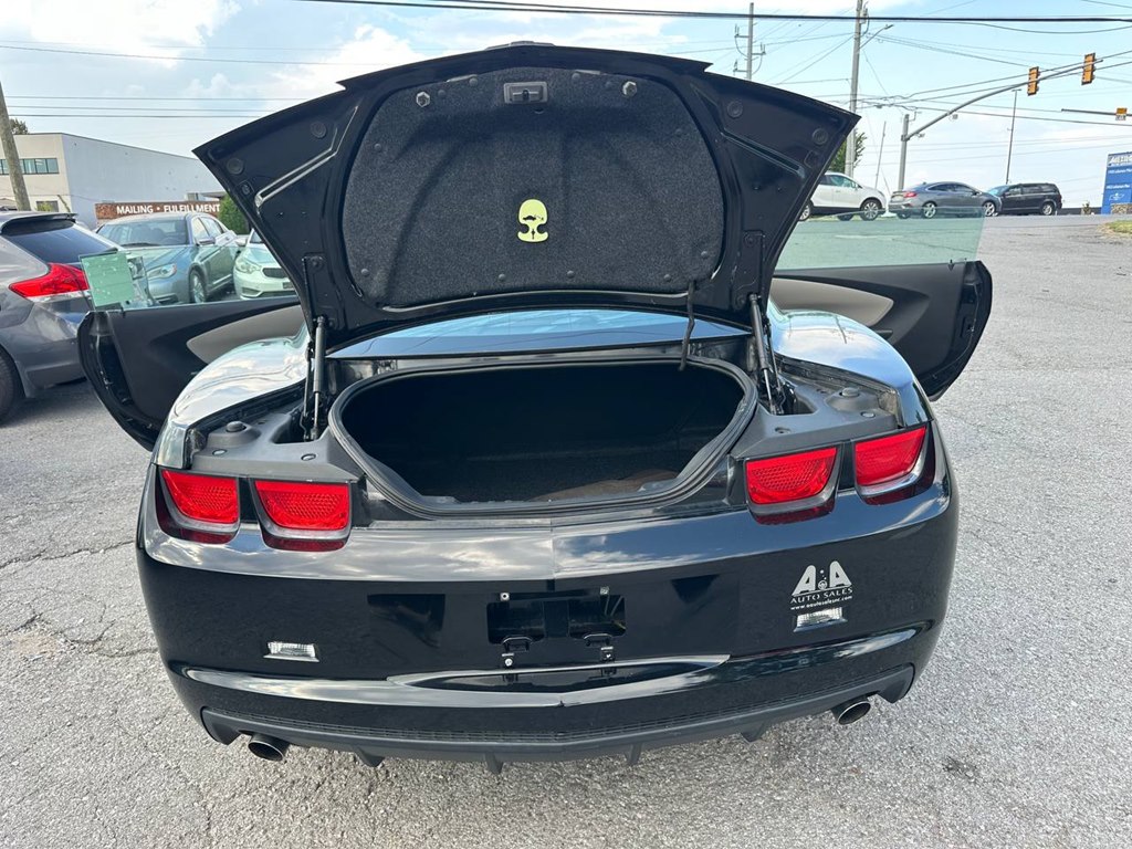 Photo 11 of this CHEVROLET CAMARO