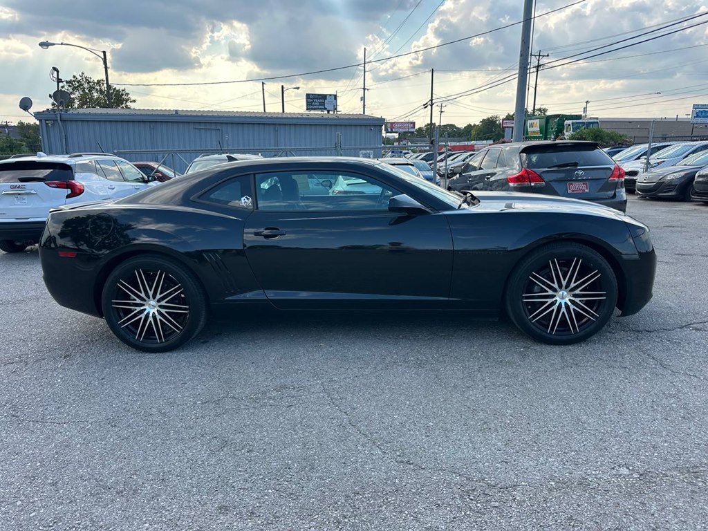 Photo 4 of this CHEVROLET CAMARO