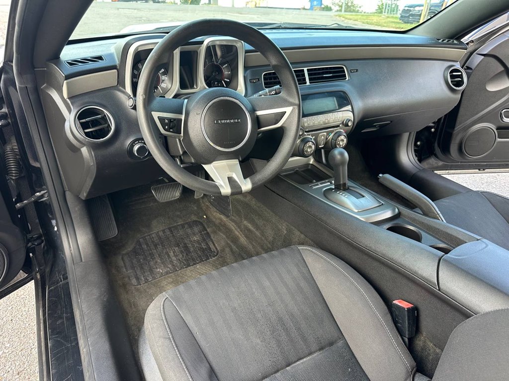 Photo 14 of this CHEVROLET CAMARO