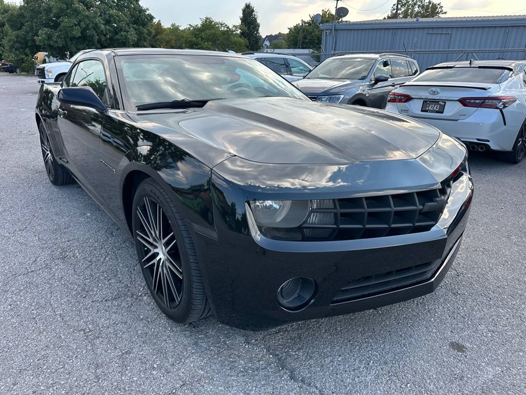 Photo 3 of this CHEVROLET CAMARO