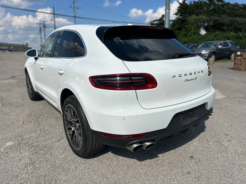 Photo 8 of this PORSCHE MACAN