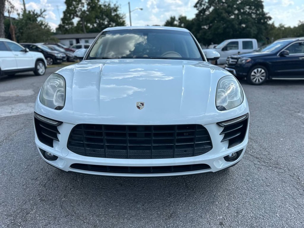Photo 3 of this PORSCHE MACAN