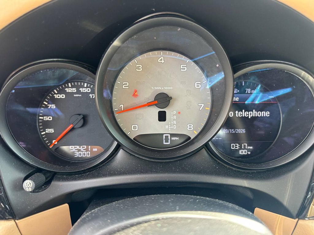 Photo 35 of this PORSCHE MACAN