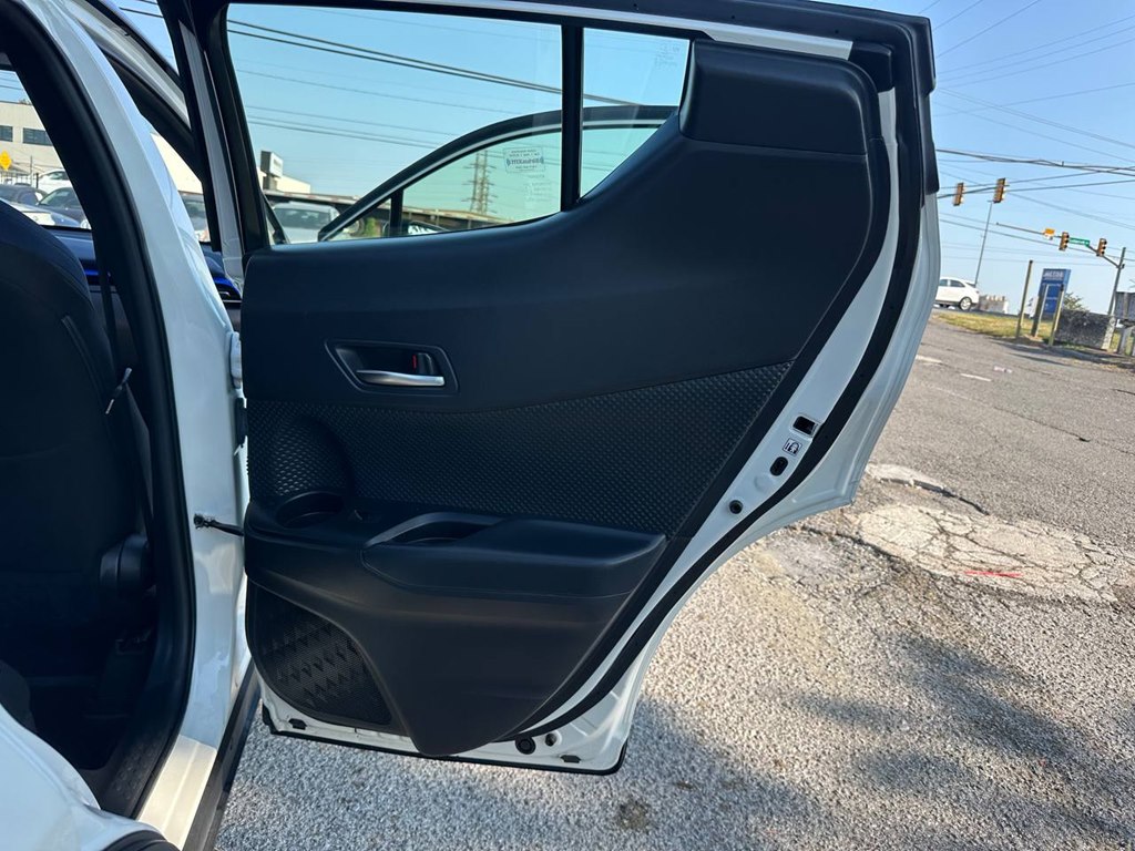 Photo 23 of this TOYOTA C-HR