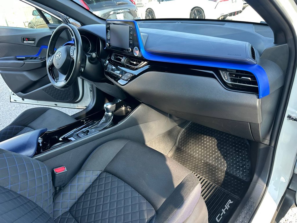 Photo 25 of this TOYOTA C-HR