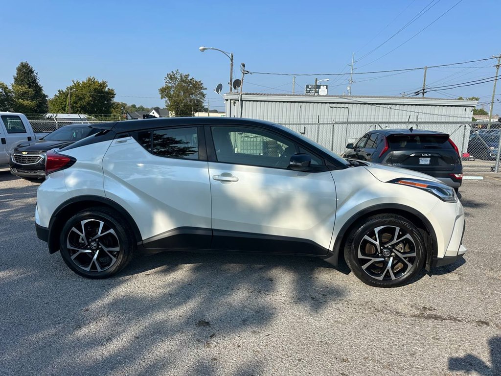 Photo 5 of this TOYOTA C-HR