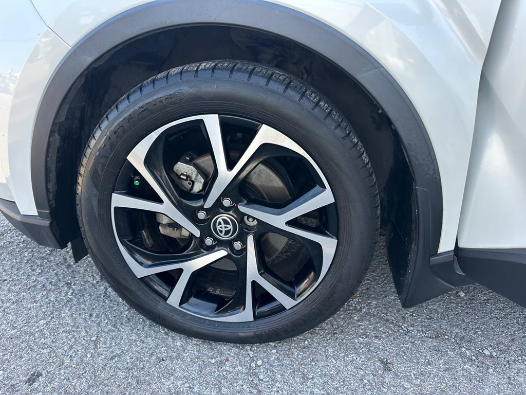 Photo 31 of this TOYOTA C-HR