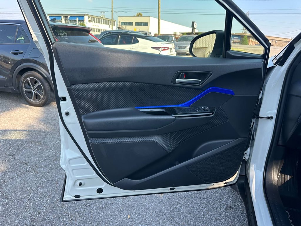 Photo 16 of this TOYOTA C-HR