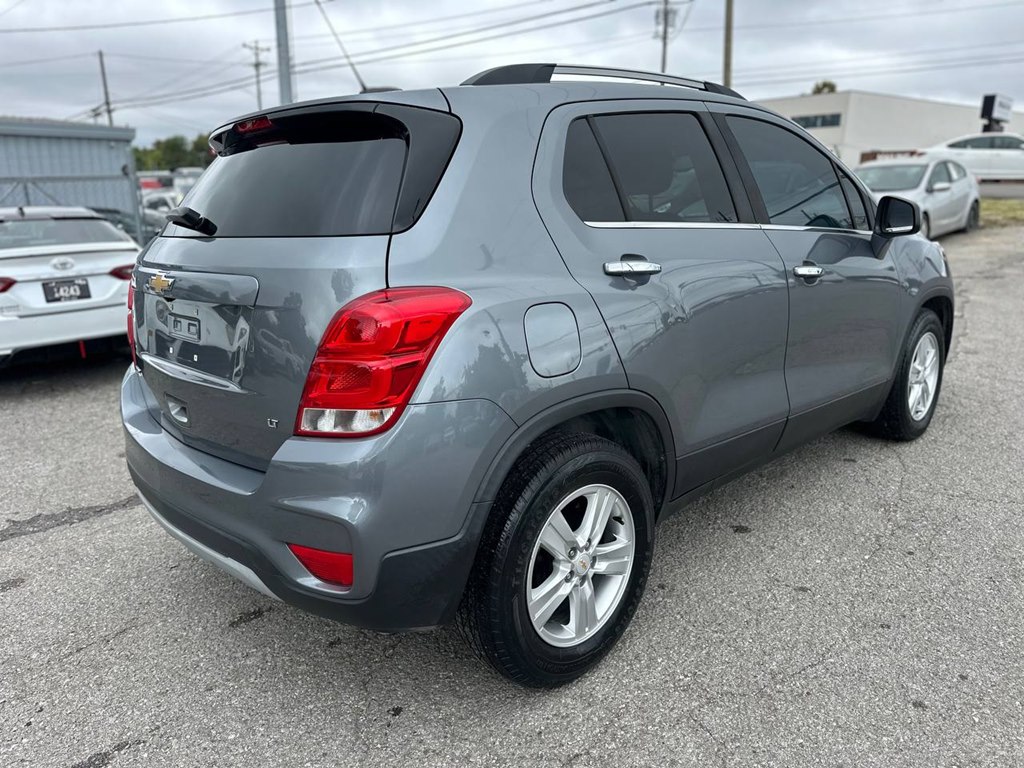 Photo 5 of this CHEVROLET TRAX