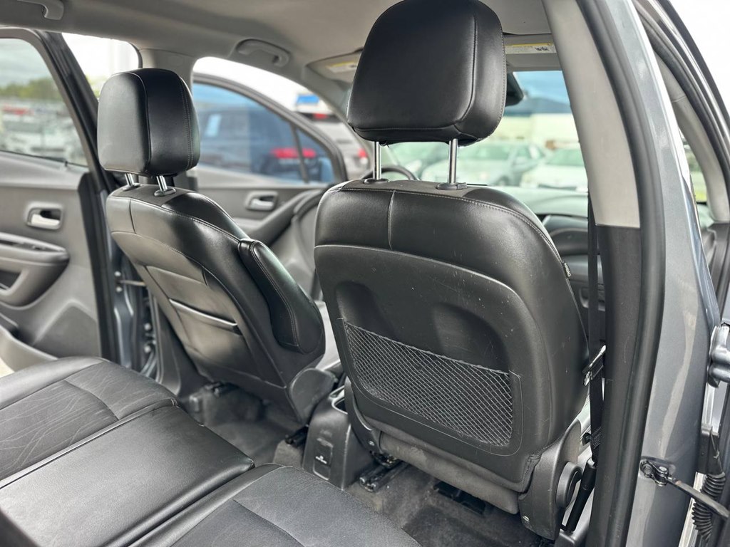 Photo 52 of this CHEVROLET TRAX