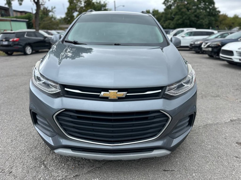Photo 2 of this CHEVROLET TRAX