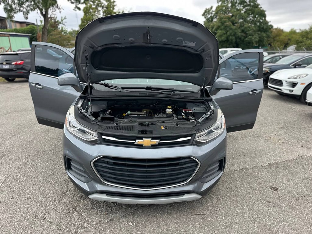 Photo 42 of this CHEVROLET TRAX