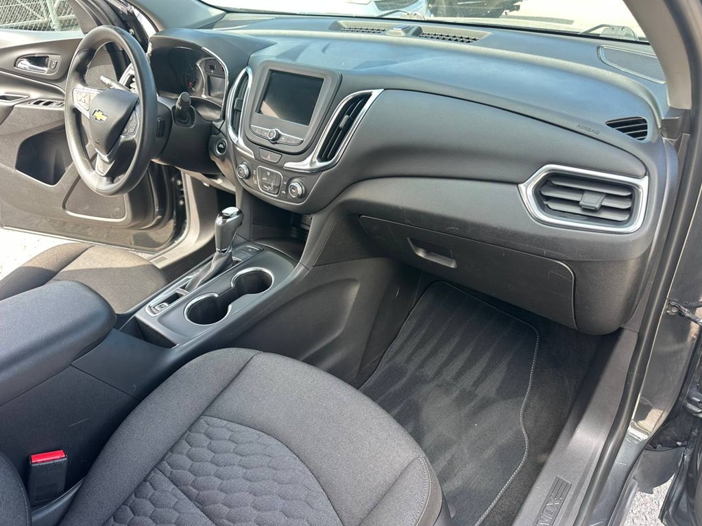 Photo 17 of this CHEVROLET EQUINOX