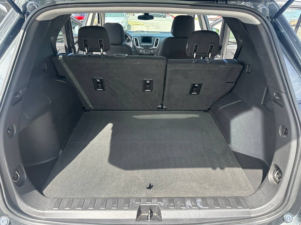 Photo 34 of this CHEVROLET EQUINOX
