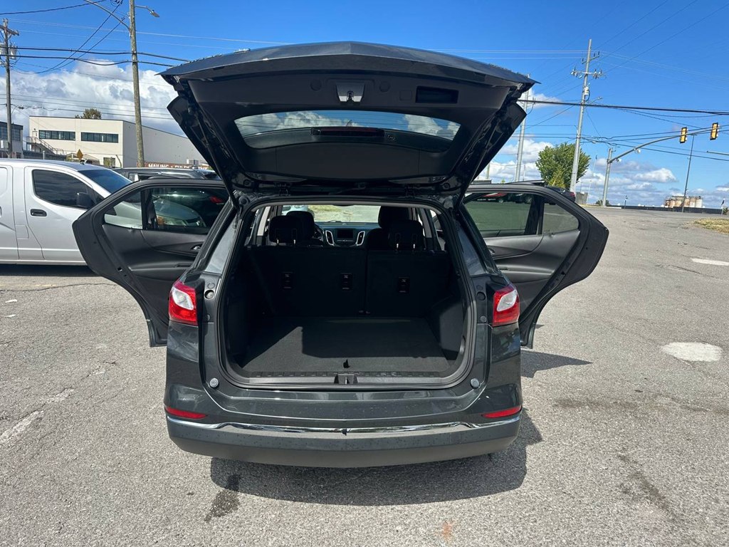 Photo 12 of this CHEVROLET EQUINOX