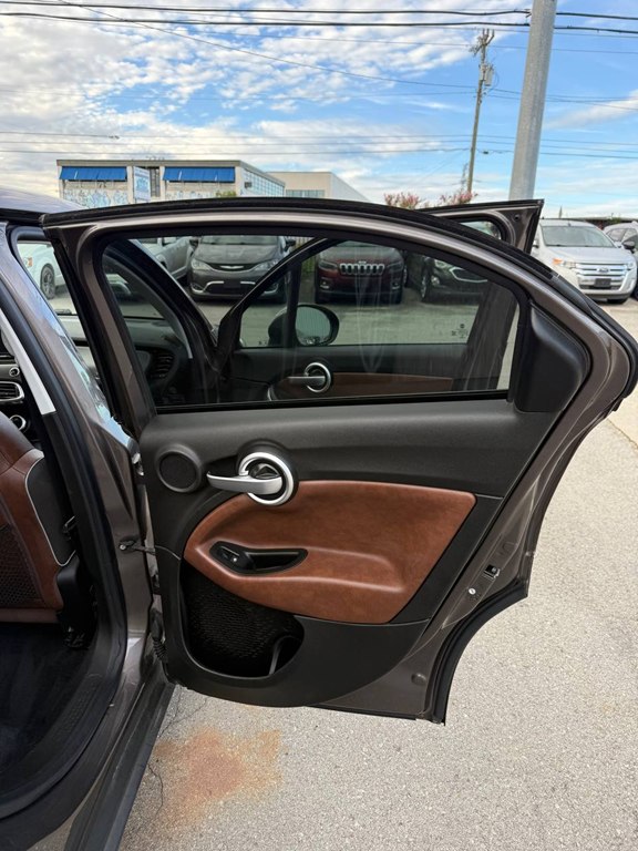 Photo 21 of this FIAT 500X