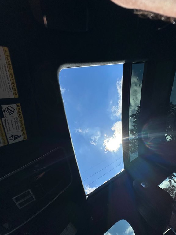 Photo 32 of this LAND ROVER RANGE ROVER