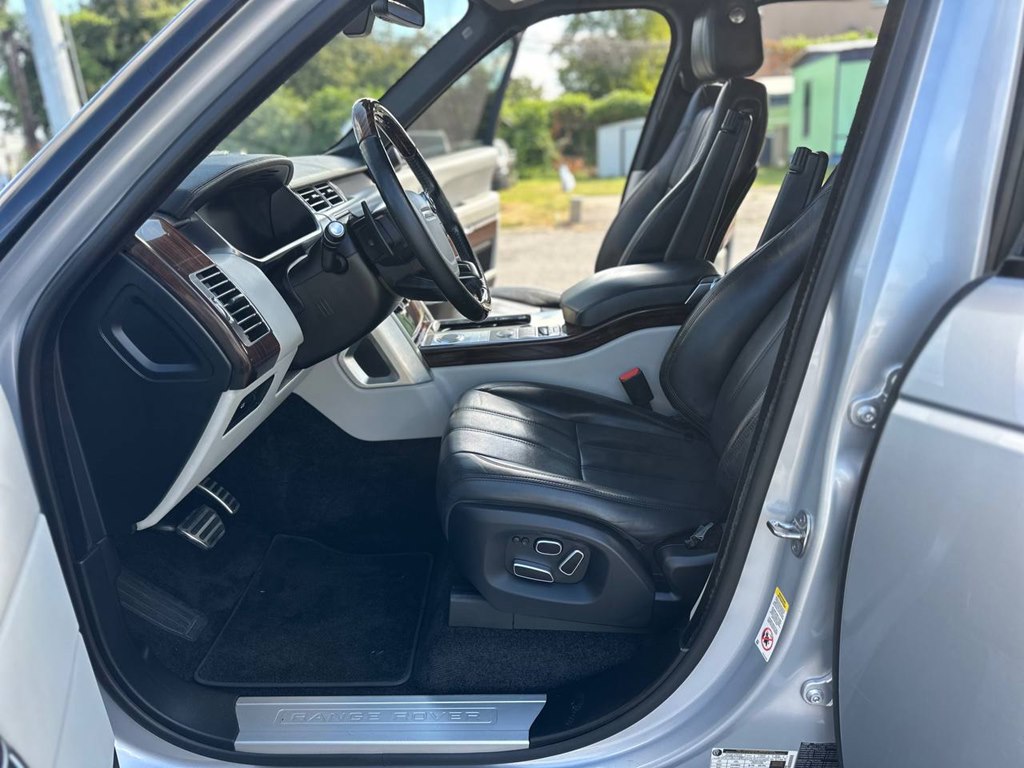 Photo 13 of this LAND ROVER RANGE ROVER