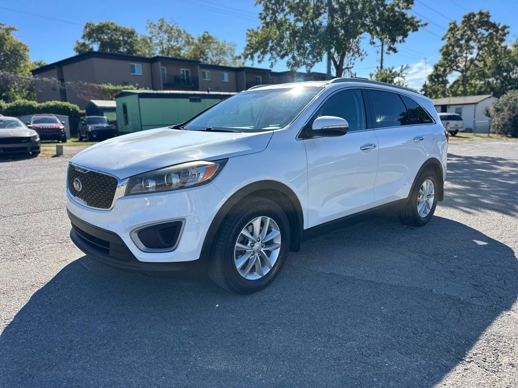 Photo 2 of this KIA SORENTO