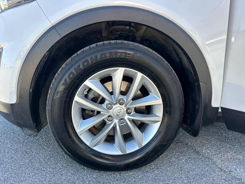 Photo 29 of this KIA SORENTO